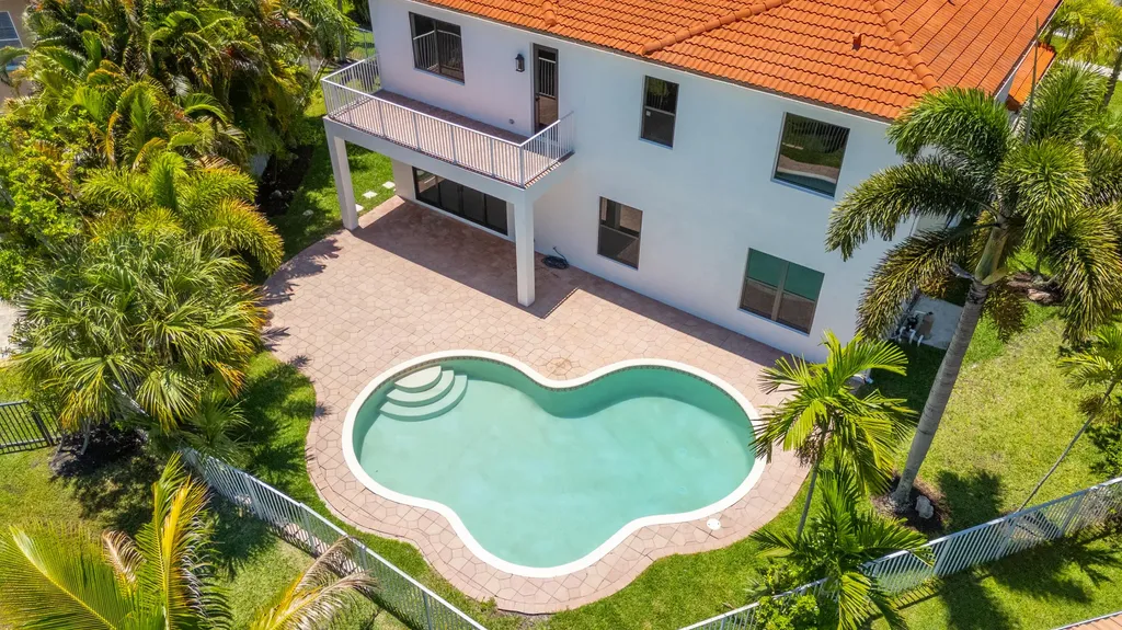 1324 Beacon Circle Wellington FL 33414