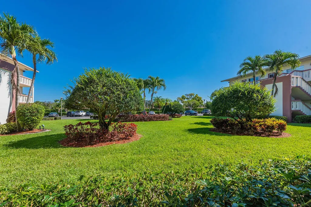 301 Preston H Boca Raton FL 33434