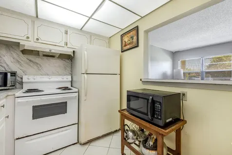 301 Preston H Boca Raton FL 33434