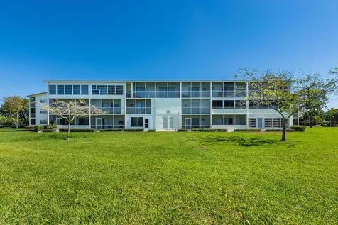 301 Preston H Boca Raton FL 33434