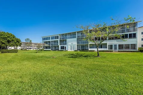301 Preston H Boca Raton FL 33434