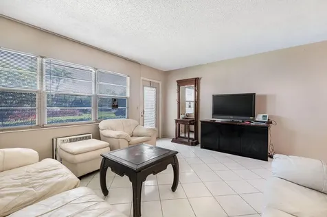 301 Preston H Boca Raton FL 33434