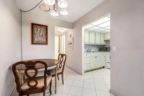 301 Preston H Boca Raton FL 33434