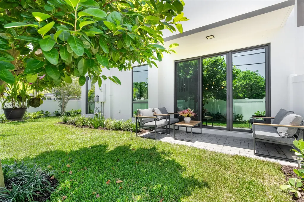 341 SW 16th Court Fort Lauderdale FL 33315