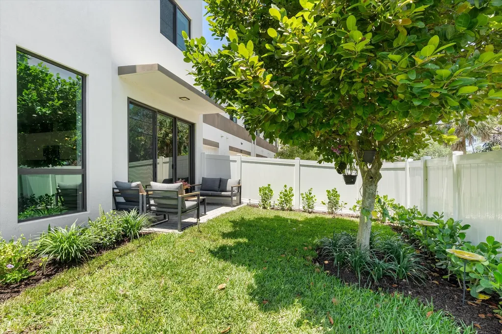 341 SW 16th Court Fort Lauderdale FL 33315