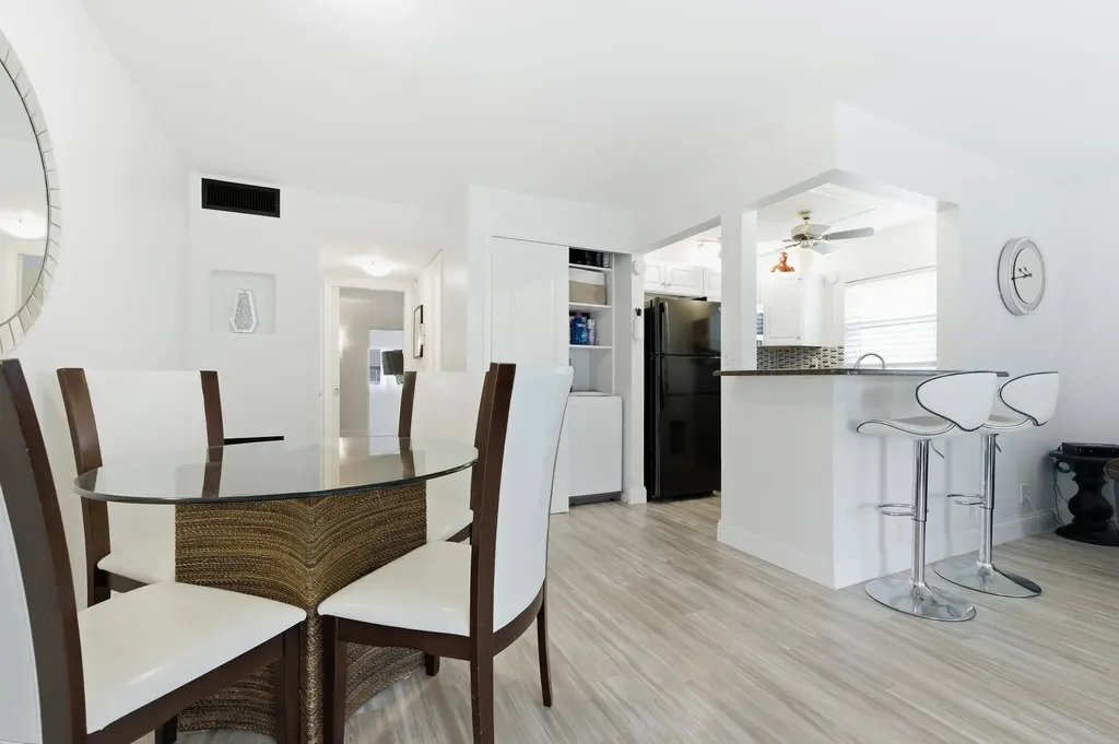 70 Bedford West Palm Beach FL 33417