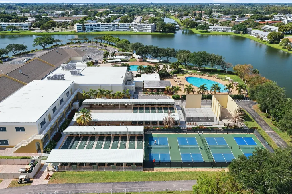 70 Bedford West Palm Beach FL 33417