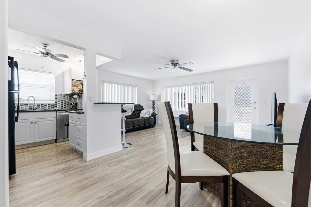 70 Bedford West Palm Beach FL 33417
