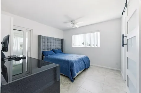 70 Bedford West Palm Beach FL 33417