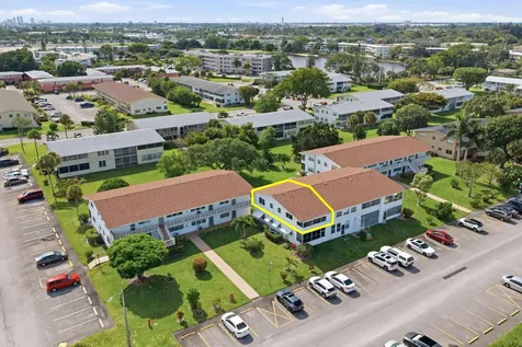70 Bedford West Palm Beach FL 33417