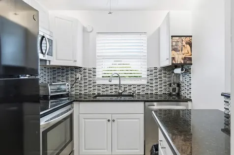 70 Bedford West Palm Beach FL 33417