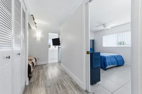 70 Bedford West Palm Beach FL 33417