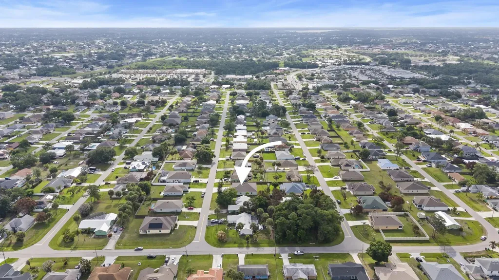 1070 SW Versailles Avenue Port St Lucie FL 34953