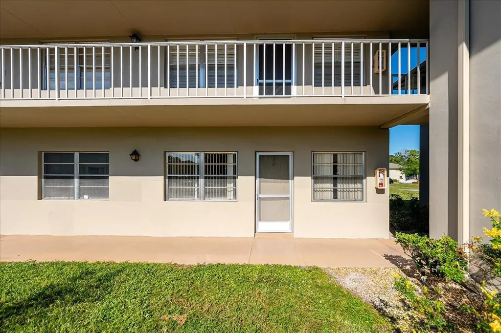 28 Lake Vista Trail Port St Lucie FL 34952