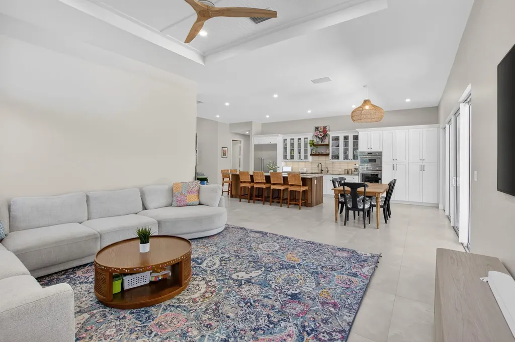 264 NW 45th Street Boca Raton FL 33431