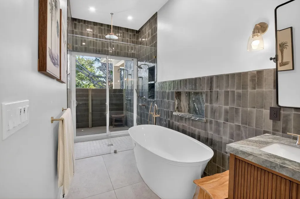 264 NW 45th Street Boca Raton FL 33431