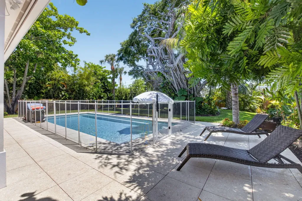 264 NW 45th Street Boca Raton FL 33431