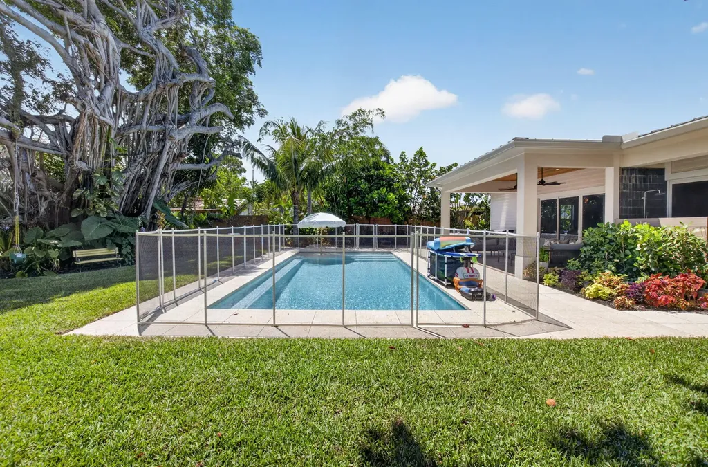 264 NW 45th Street Boca Raton FL 33431