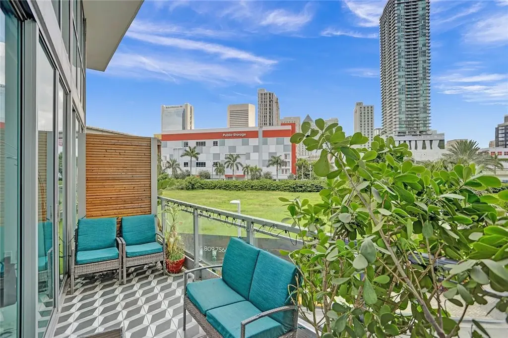 90 SW 3rd Street Miami FL 33130