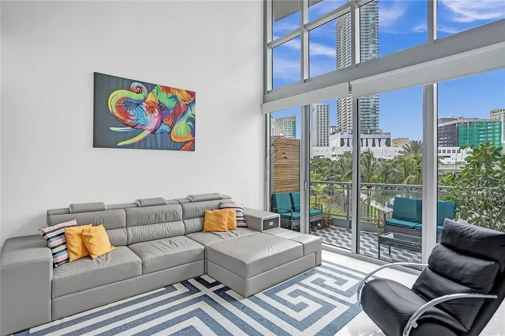90 SW 3rd Street Miami FL 33130