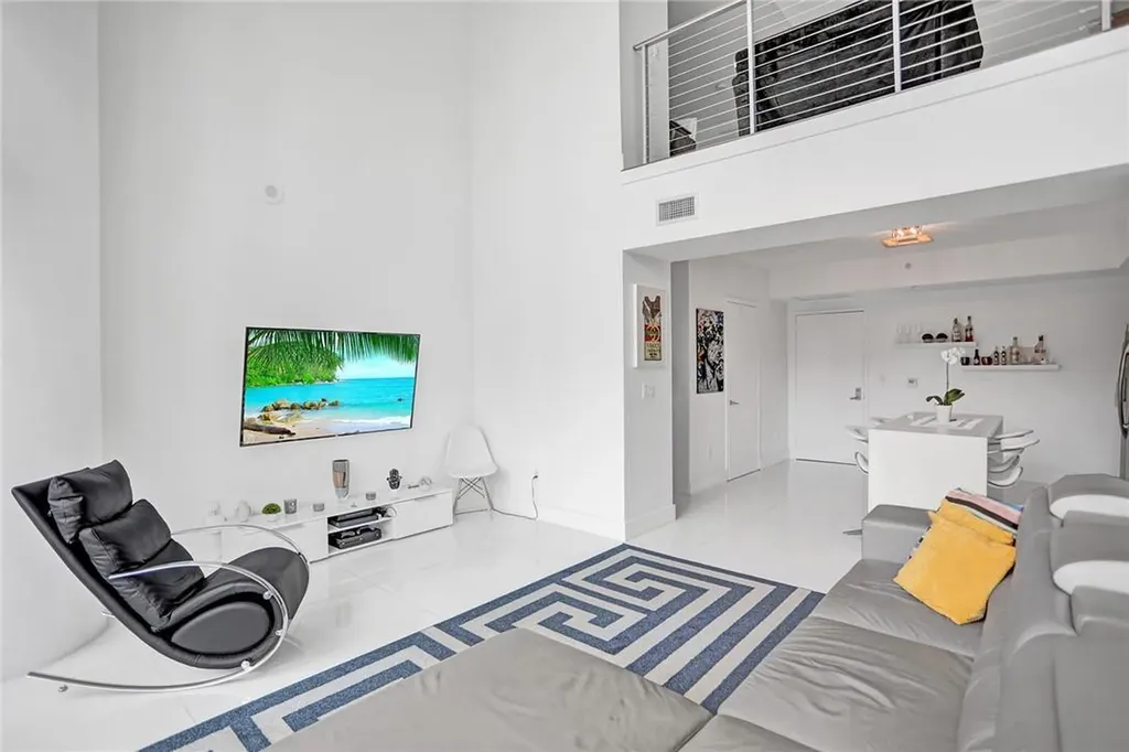 90 SW 3rd Street Miami FL 33130