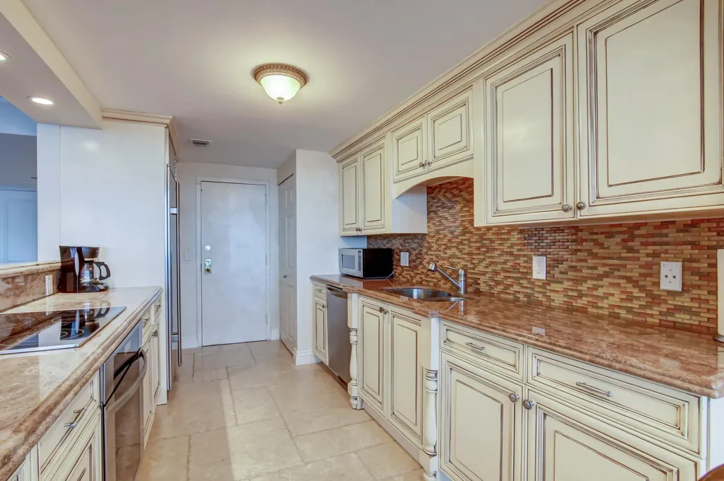 250 S Ocean Boulevard Boca Raton FL 33432