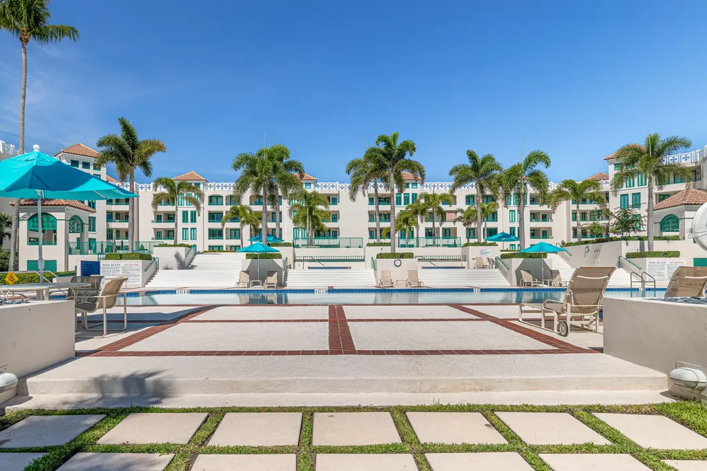 100 SE 5th Avenue Boca Raton FL 33432