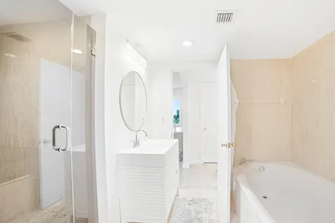 100 SE 5th Avenue Boca Raton FL 33432