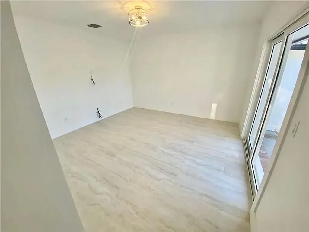 2635 NE 17th Street Pompano Beach FL 33062
