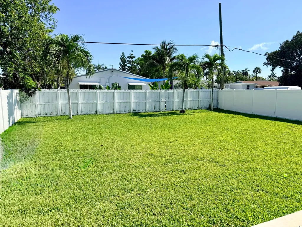 2635 NE 17th Street Pompano Beach FL 33062