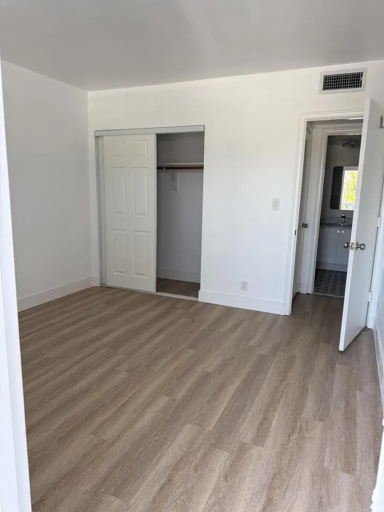 1400 NE 55th Street Fort Lauderdale FL 33334