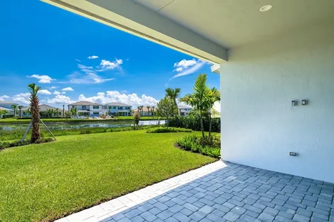 12504 Nautilus Circle Palm Beach Gardens FL 33412