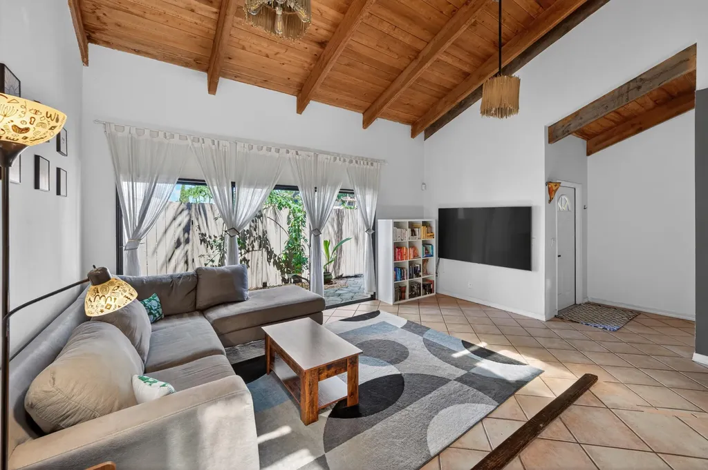 2132 SW 82nd Avenue Davie FL 33324