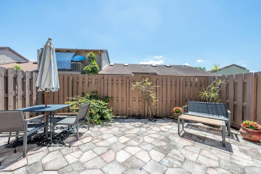 2132 SW 82nd Avenue Davie FL 33324