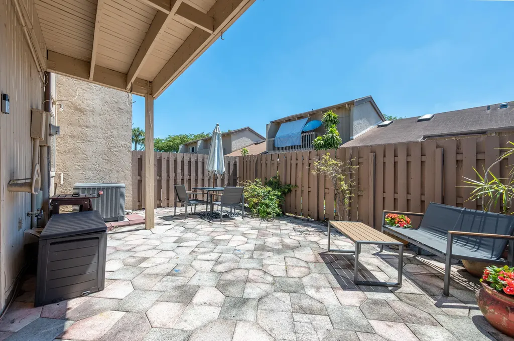 2132 SW 82nd Avenue Davie FL 33324