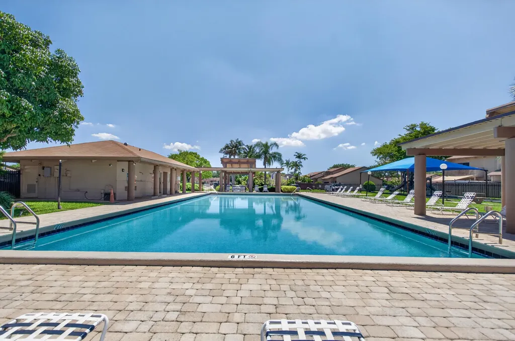2132 SW 82nd Avenue Davie FL 33324