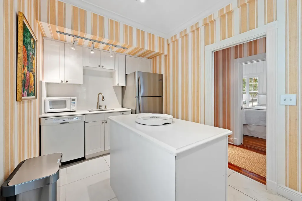 151 S County Road Palm Beach FL 33480