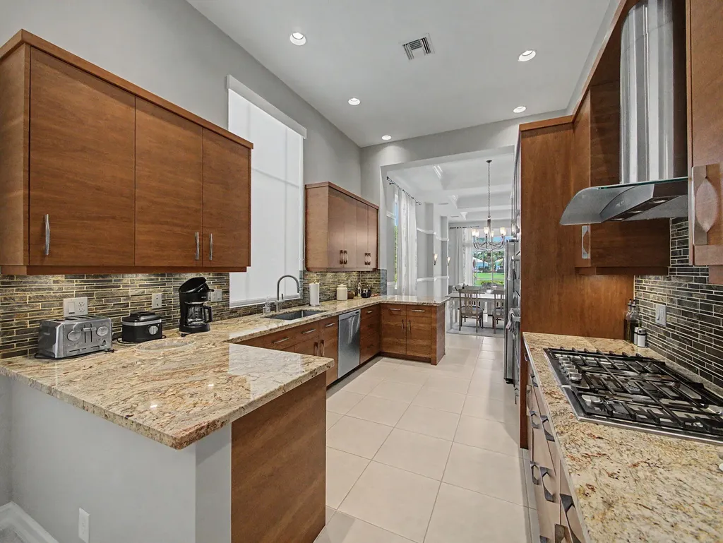 76 Laguna Drive Palm Beach Gardens FL 33418