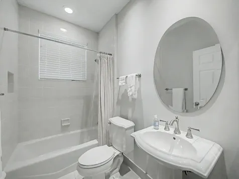 76 Laguna Drive Palm Beach Gardens FL 33418