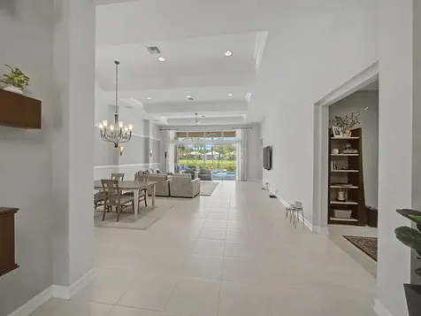 76 Laguna Drive Palm Beach Gardens FL 33418