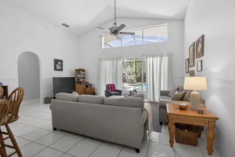 7595 Hollington Place Greenacres FL 33467