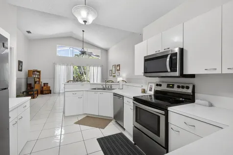 7595 Hollington Place Greenacres FL 33467