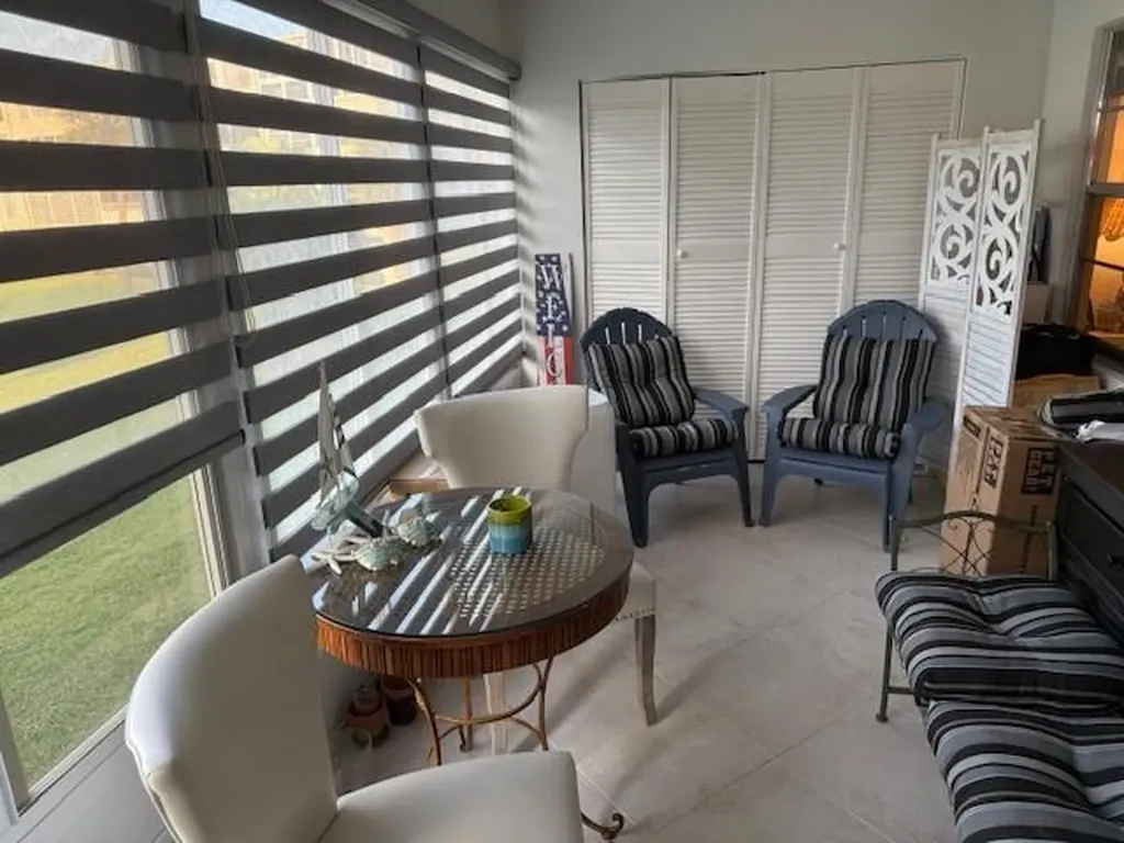 284 Grantham F Deerfield Beach FL 33442