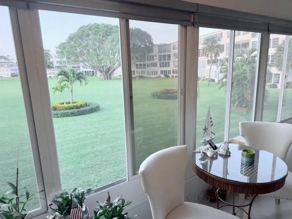 284 Grantham F Deerfield Beach FL 33442