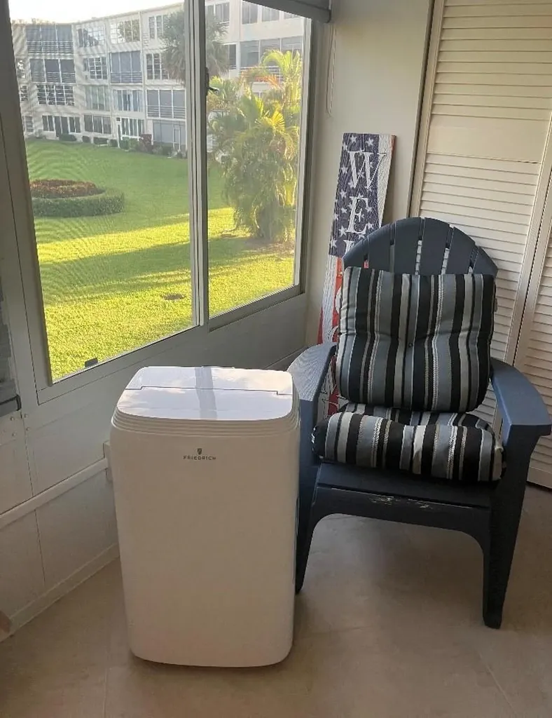 284 Grantham F Deerfield Beach FL 33442