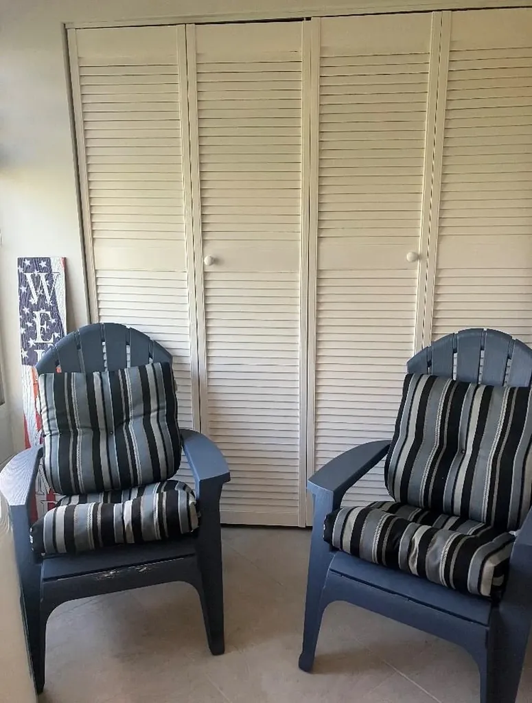 284 Grantham F Deerfield Beach FL 33442