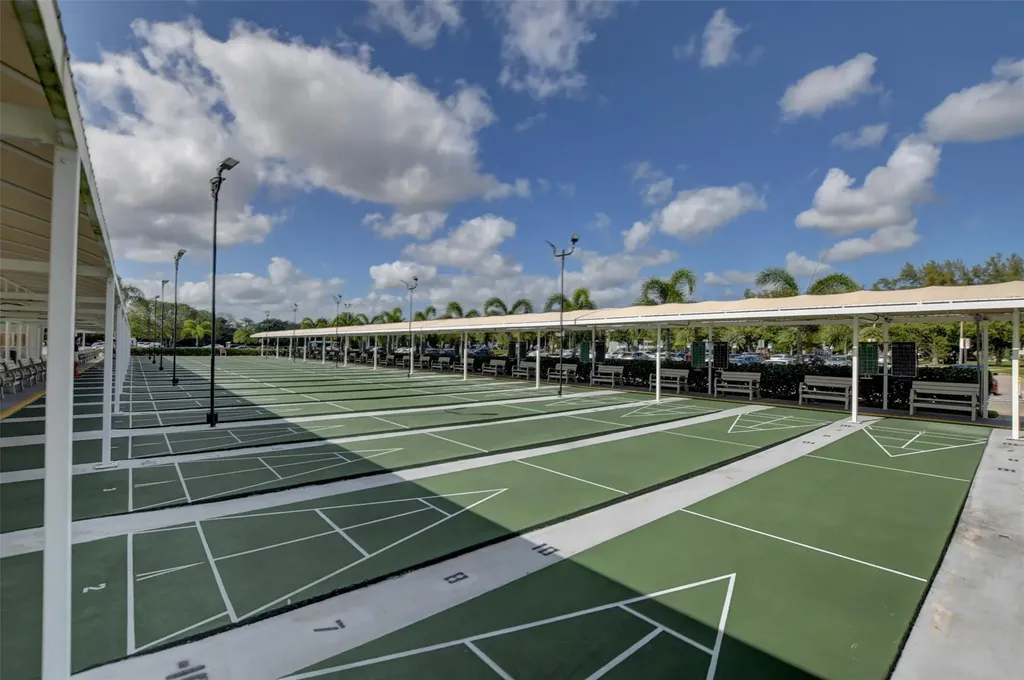 284 Grantham F Deerfield Beach FL 33442