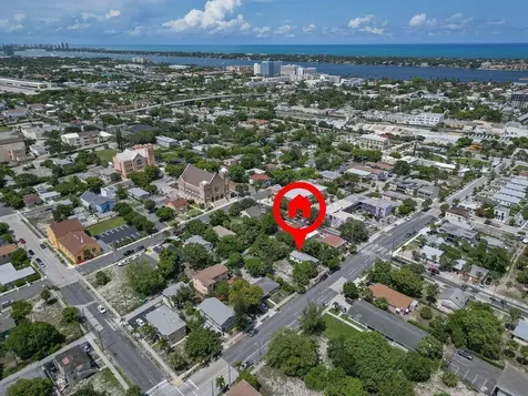 809 7th Street West Palm Beach FL 33401