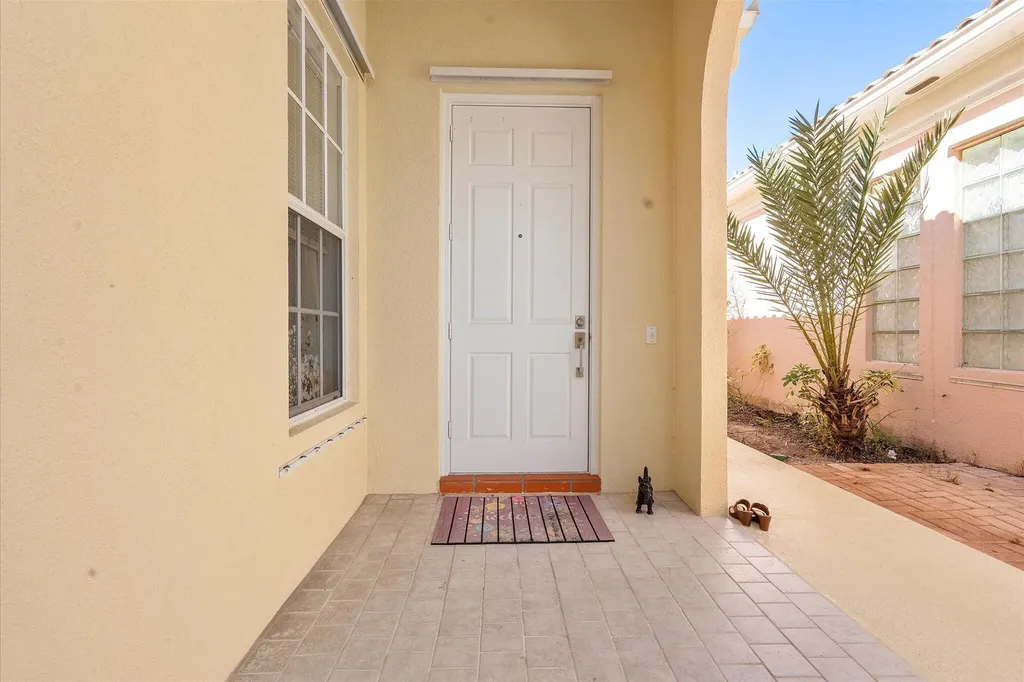 2563 James River Road West Palm Beach FL 33411