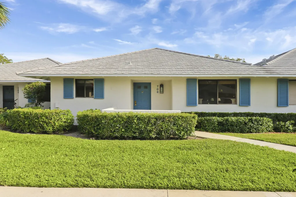 706 Club Drive Palm Beach Gardens FL 33418